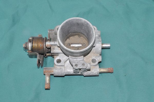 Throttle Body / Drosselklappengehäuse