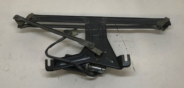 Wiper Motor and Linkage / Scheibenwischermotor mit Gestänge