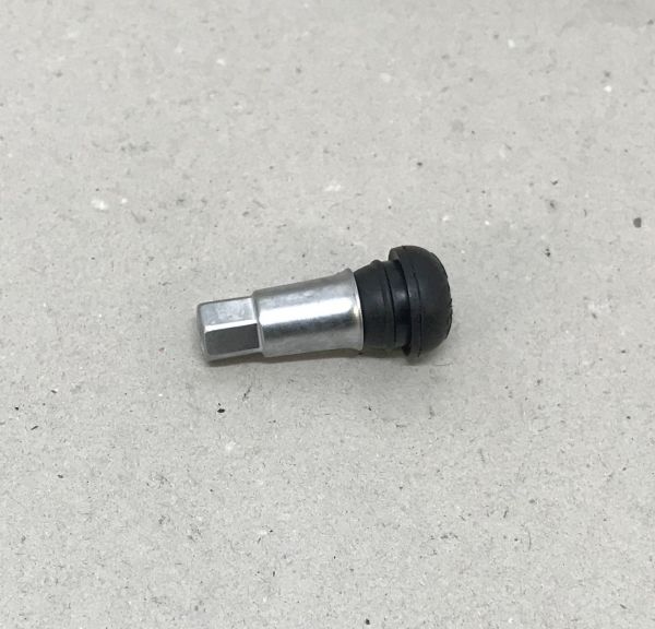 Wheel Rim Valve / Reifenventil