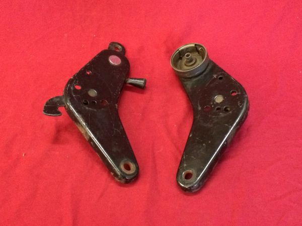 Pair of Seat Hinges / Paar Sitzbeschläge